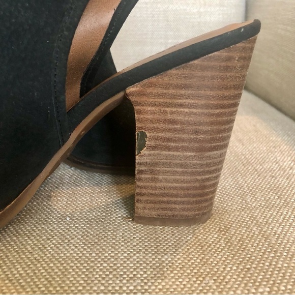 Lucky Brand Black Suede Open Toe and Heel Bootie Size 7.5 - Picture 10 of 11